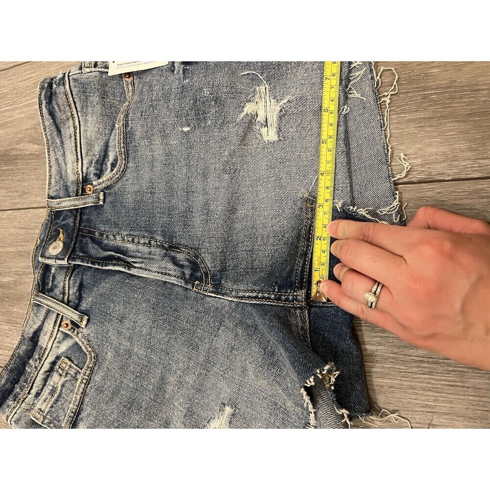 Old navy Denim Jean Shorts Distressed Size 6 - Picture 12 of 13